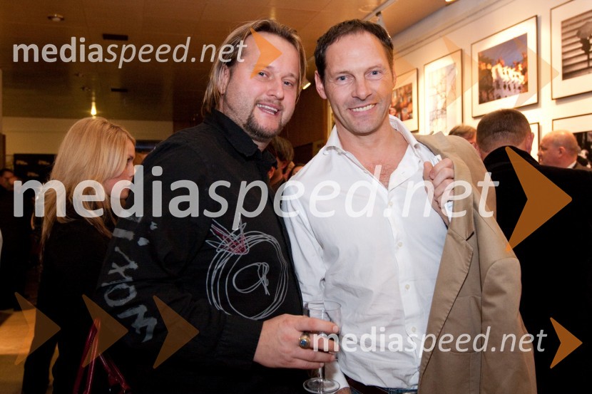 	Miran Miki Vlahovič, član skupine Victory in Jože Potrebuješ, član skupine ČukiMesar za vse večne čase, premiera