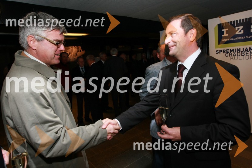 Mag. Samo Hribar Milič, generalni direktor GZS in Karl Viktor Erjavec, minister za okolje in prostor RSInženirska zbornica Slovenije, Podelitev nagrad za inovativnost 2009