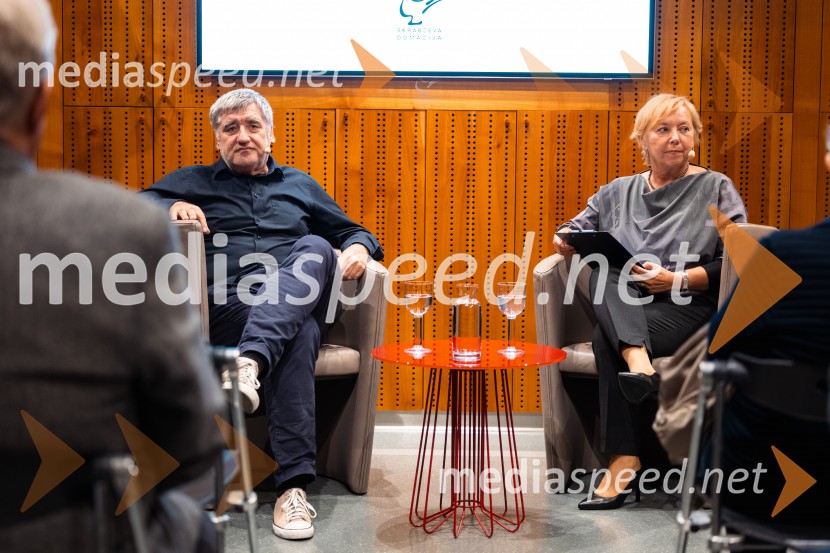  Marko Radmilovič, radijec, kolumnist, režiser;   Darja  Groznik, odgovorna urednica 1. programa Radia Slovenija, predsednica ZPMSIskrivo v živo: Marko Radmilovič in Darja Goznik
