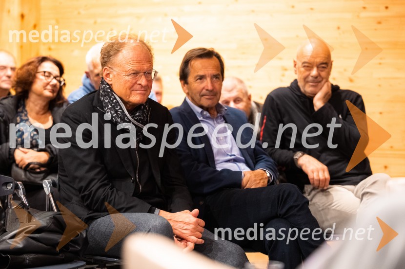  Janez  Škrabec, direktor Riko d.o.o.;  Boris Voje, Studio Zodiac;  ... Iskrivo v živo: Marko Radmilovič in Darja Goznik