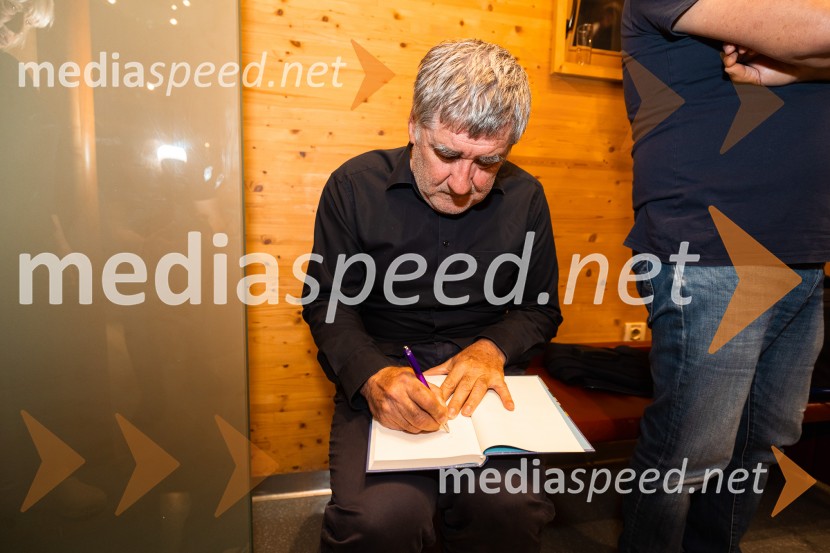  Marko Radmilovič, radijec, kolumnist, režiserIskrivo v živo: Marko Radmilovič in Darja Goznik
