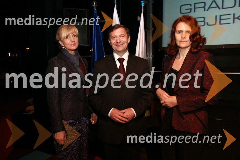 Vlasta Vivod, vodja kabineta ministra za okolje in prostor RS, Karl Viktor Erjavec, minister za okolje in prostor RS in Aleksandra Velkavrh, glavna republiška inšpektorica za okolje in prostorInženirska zbornica Slovenije, Podelitev nagrad za inovativnost 2009