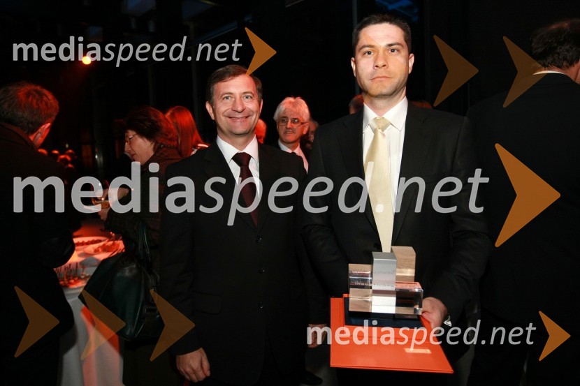 Karl Viktor Erjavec, minister za okolje in prostor RS in Tomaž Popit, vodja razvoja proizvodov v podjetju Trimo Trebnje d.d.Inženirska zbornica Slovenije, Podelitev nagrad za inovativnost 2009