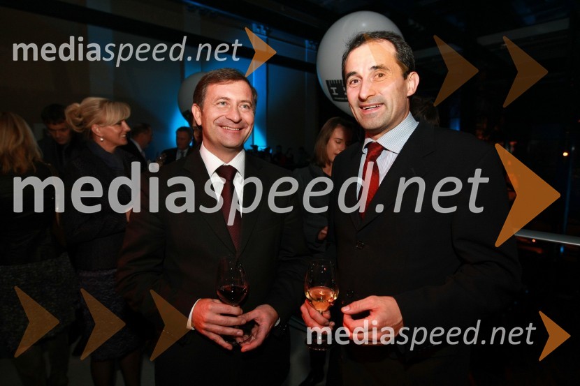 Karl Viktor Erjavec, minister za okolje in prostor RS in mag. Janez Kopač, generalni direktor Direktorata za energijo, Ministrstvo za gospodarstvo Republike SlovenijeInženirska zbornica Slovenije, Podelitev nagrad za inovativnost 2009