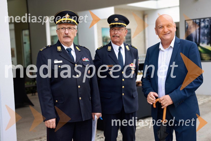 Slovesno odkritje spominsko-informativne table v spomin gasilcem, Pokopališče Dobrava