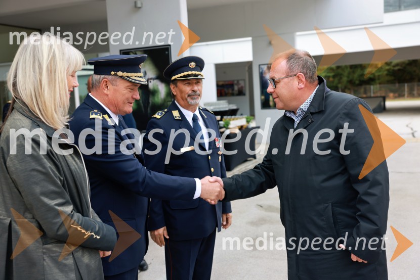 Slovesno odkritje spominsko-informativne table v spomin gasilcem, Pokopališče Dobrava