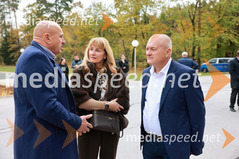 Slovesno odkritje spominsko-informativne table v spomin gasilcem, Pokopališče Dobrava