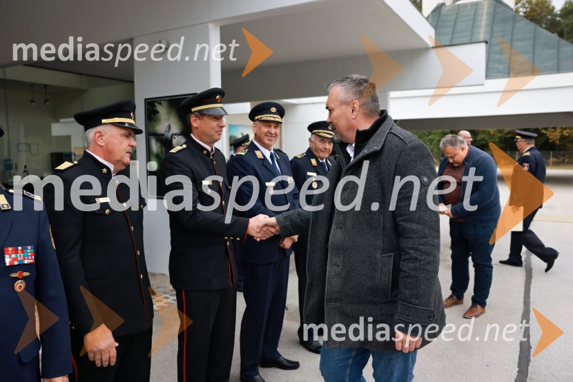 Slovesno odkritje spominsko-informativne table v spomin gasilcem, Pokopališče Dobrava