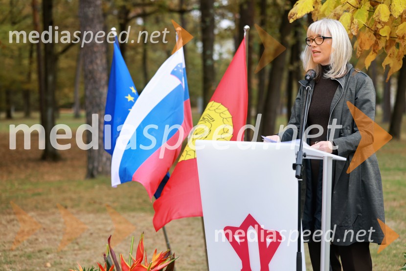 Slovesno odkritje spominsko-informativne table v spomin gasilcem, Pokopališče Dobrava