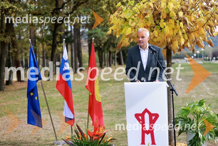 Slovesno odkritje spominsko-informativne table v spomin gasilcem, Pokopališče Dobrava