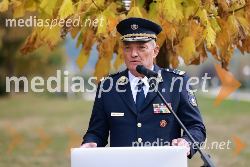 Slovesno odkritje spominsko-informativne table v spomin gasilcem, Pokopališče Dobrava