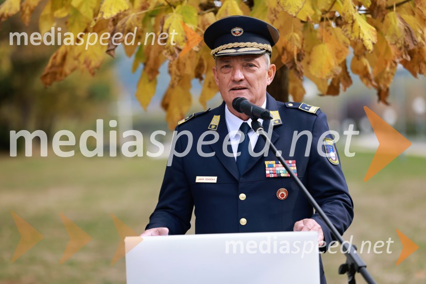 Slovesno odkritje spominsko-informativne table v spomin gasilcem, Pokopališče Dobrava