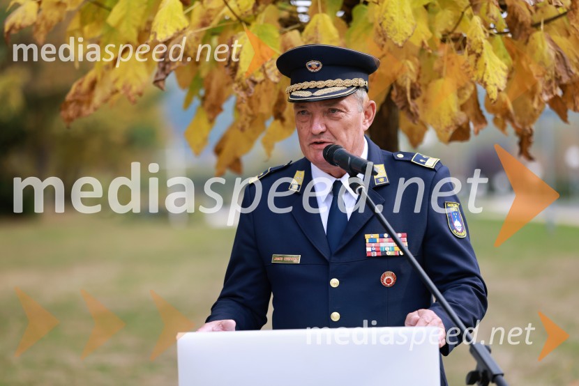 Slovesno odkritje spominsko-informativne table v spomin gasilcem, Pokopališče Dobrava