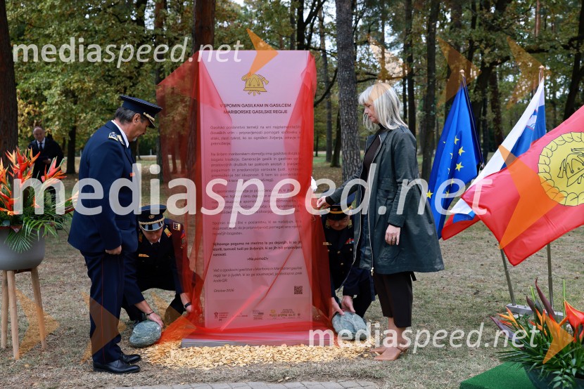 Slovesno odkritje spominsko-informativne table v spomin gasilcem, Pokopališče Dobrava