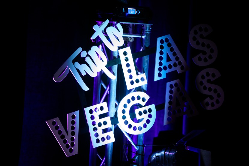 Trip to Las Vegas, znakKako so casinoji postali simbol glamurja in prestiža?