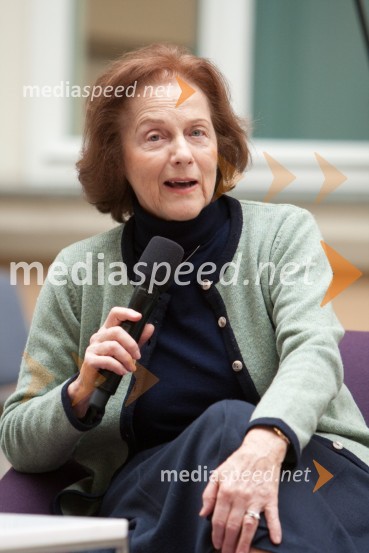 Marjanca Jemec Božič, ilustratorkaOdprtje razstave UNICEF-ovih voščilnic