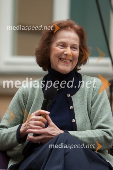 Marjanca Jemec Božič, ilustratorkaOdprtje razstave UNICEF-ovih voščilnic