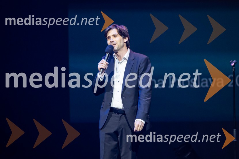 Bojan Emeršič, Vid Valič in Tilen Artač združili moči na Standup velešovu