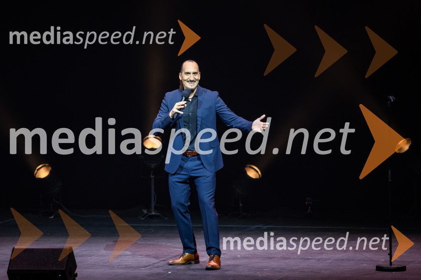 Bojan Emeršič, Vid Valič in Tilen Artač združili moči na Standup velešovu