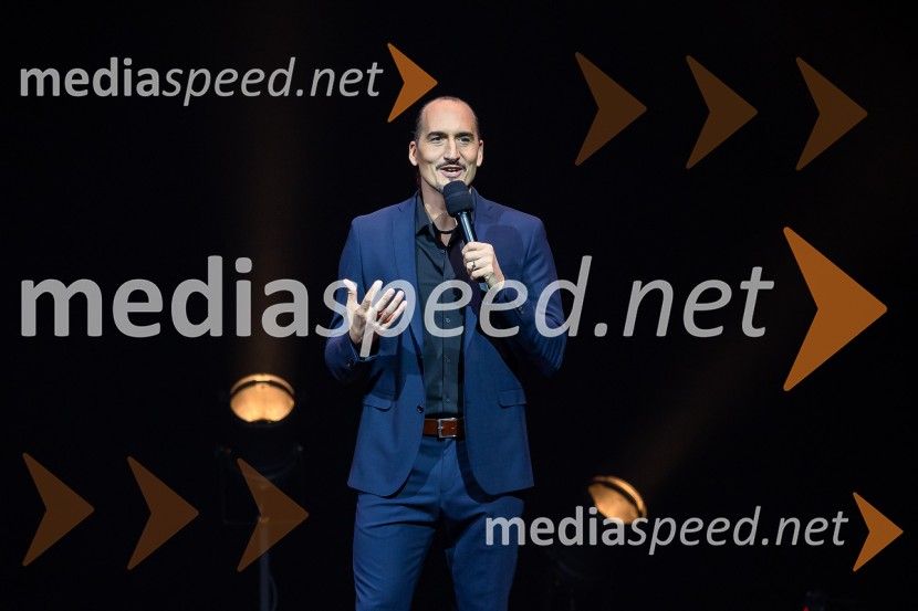 Bojan Emeršič, Vid Valič in Tilen Artač združili moči na Standup velešovu