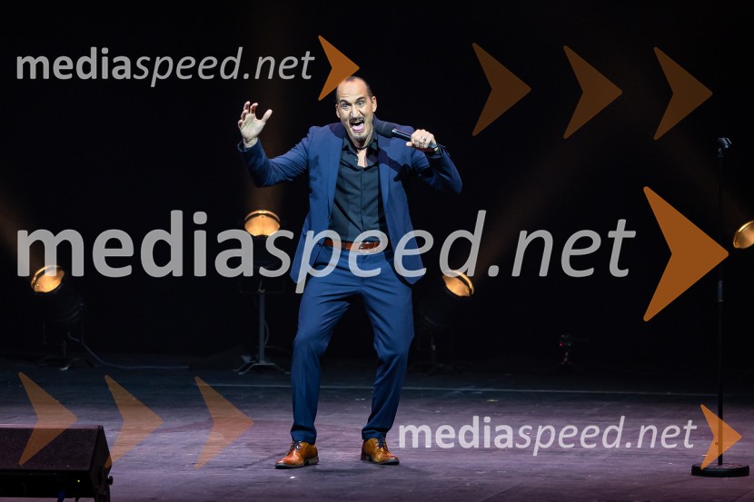 Bojan Emeršič, Vid Valič in Tilen Artač združili moči na Standup velešovu