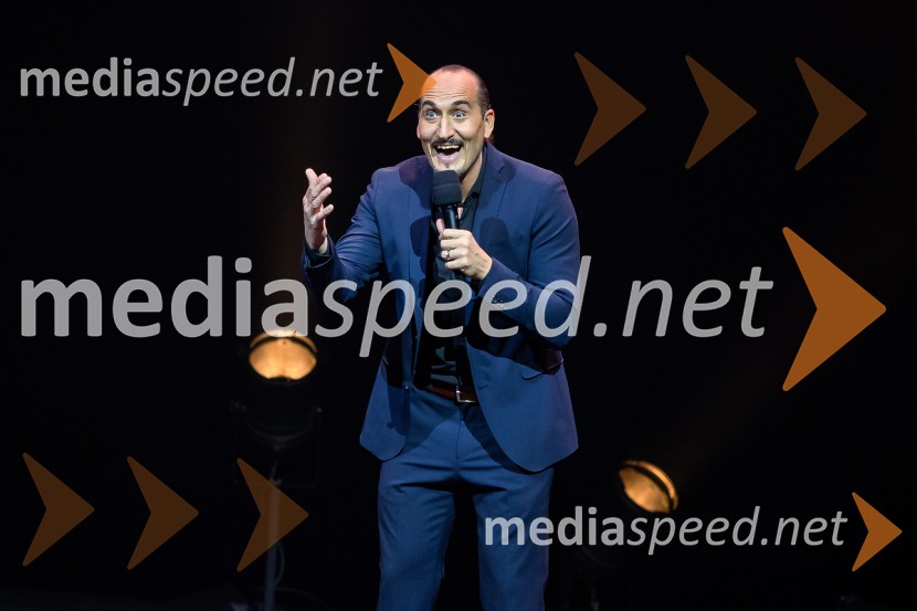Bojan Emeršič, Vid Valič in Tilen Artač združili moči na Standup velešovu