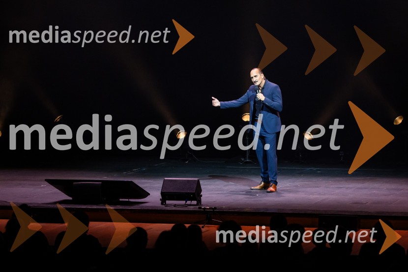 Bojan Emeršič, Vid Valič in Tilen Artač združili moči na Standup velešovu