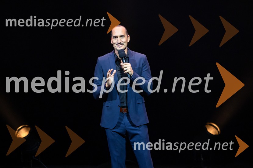 Bojan Emeršič, Vid Valič in Tilen Artač združili moči na Standup velešovu