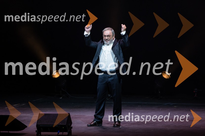 Bojan Emeršič, Vid Valič in Tilen Artač združili moči na Standup velešovu