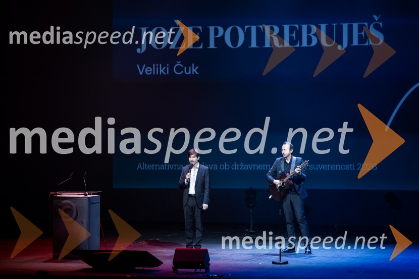 Bojan Emeršič, Vid Valič in Tilen Artač združili moči na Standup velešovu
