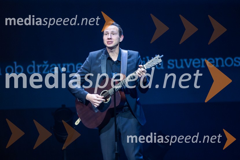 Bojan Emeršič, Vid Valič in Tilen Artač združili moči na Standup velešovu