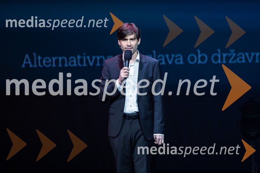 Bojan Emeršič, Vid Valič in Tilen Artač združili moči na Standup velešovu