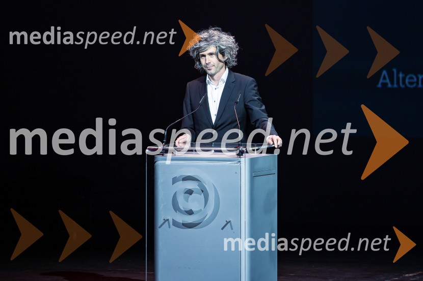 Bojan Emeršič, Vid Valič in Tilen Artač združili moči na Standup velešovu