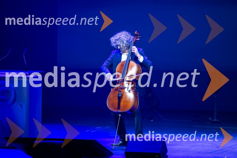 Bojan Emeršič, Vid Valič in Tilen Artač združili moči na Standup velešovu