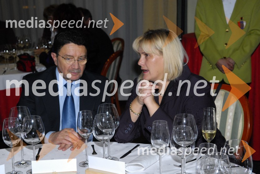 Dr. Taleb Rifai, generalni sekretar Svetovne turistične organizacije in mag. Darja Radič, državna sekretarka na Ministrstvu za gospodarstvoOkusiti Slovenijo