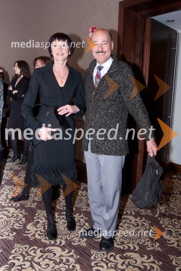 Slavka Pajk, stilistka in Rok Lasan, modni režiser in scenarist ter nekdanji manekenTrend, podelitev nagrad