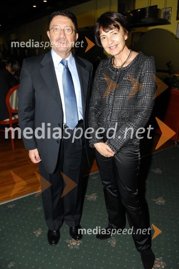 Dr. Taleb Rifai, generalni sekretar Svetovne turistične organizacije in Lučka Kajfež Bogataj, klimatologinja in profesorica agrometeorologije in meteorologijeOkusiti Slovenijo