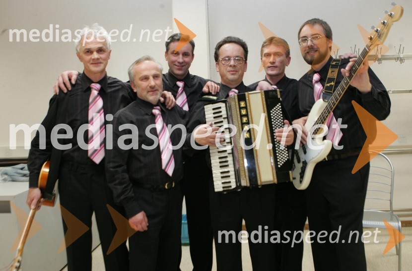 Franc Žerdoner s prijatelji: Marko Lisjak, Stojan Pančur, Janko Šumečnik, Franc Žerdoner, Simon Klinc in Boris PoholeSlovenska polka in valček