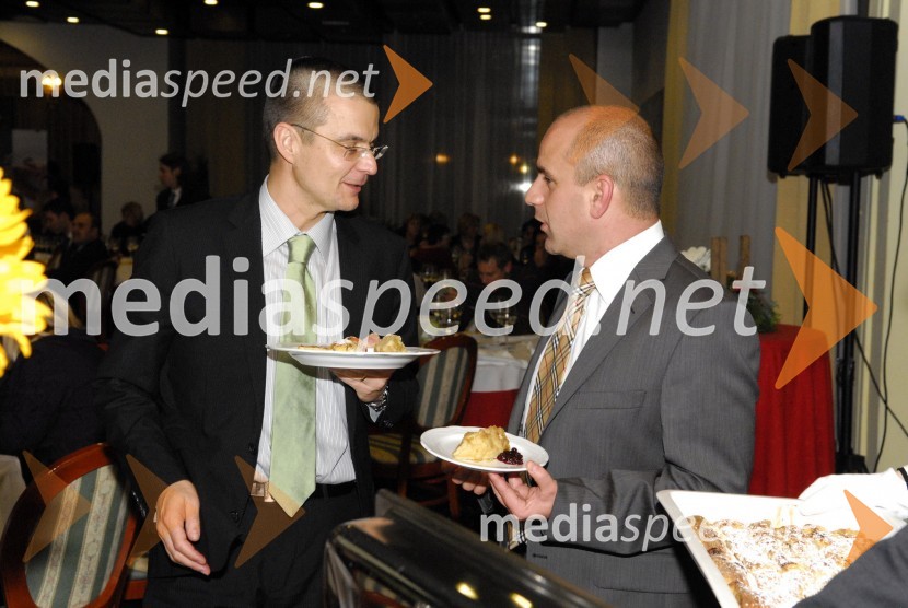 Dimitrij Piciga, direktor Slovenske turistične organizacije in Marjan Hribar, direktor Direktorata za turizem pri Ministrstvu za gospodarstvoOkusiti Slovenijo