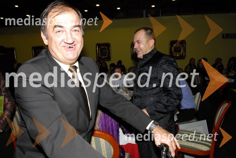 Predstavnik Term Snovik Kamnik d.o.o. prejemniki Priznanja za najboljše zelene prakse slovenskega turizmaOkusiti Slovenijo