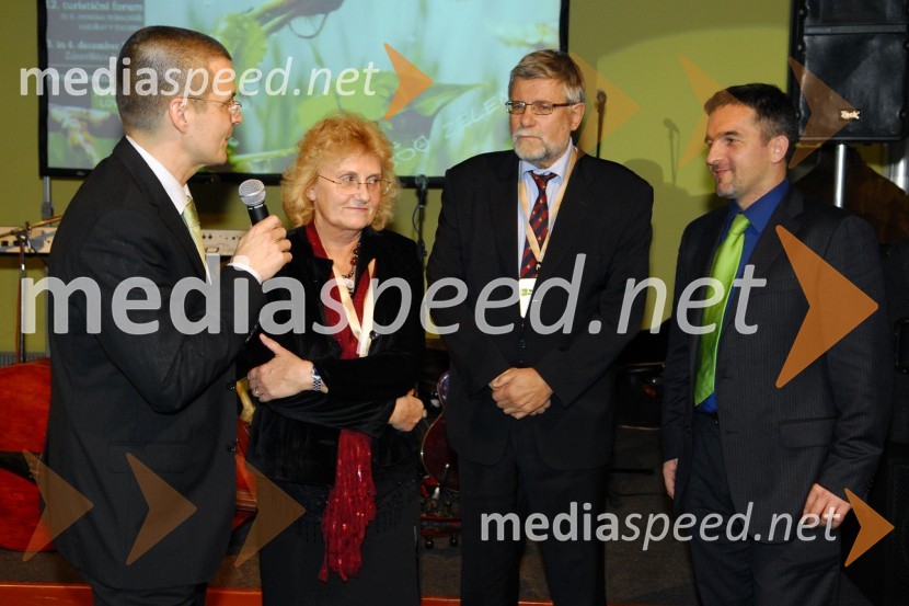 Dimitrij Piciga, direktor Slovenske turistične organizacije, Franca Mandelli in Boris Bajželj, predstavništvo Slovenske turistične organizacije v Italiji ter ...Okusiti Slovenijo