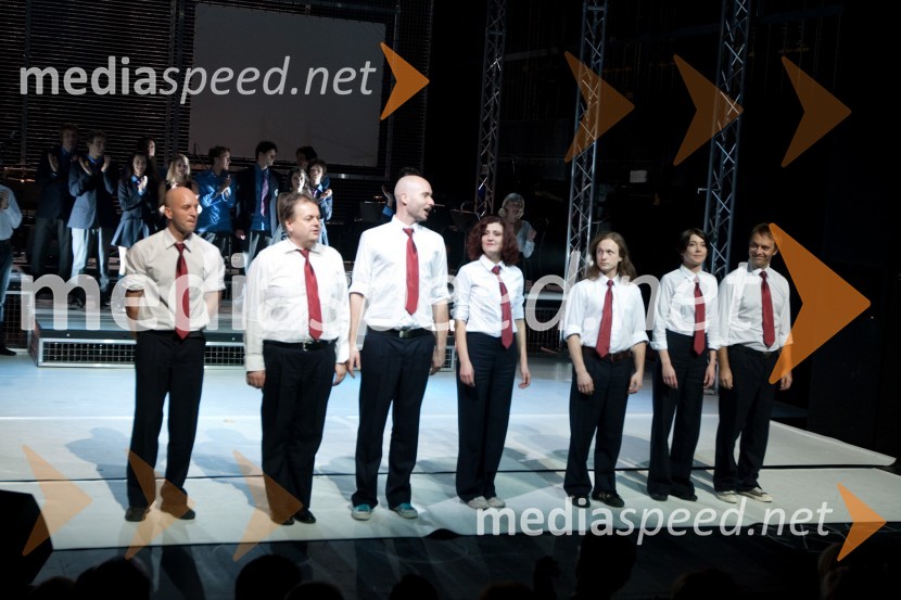 Pomladno prebujenje, poklonPomladno prebujenje, premiera mjuzikla v MGL