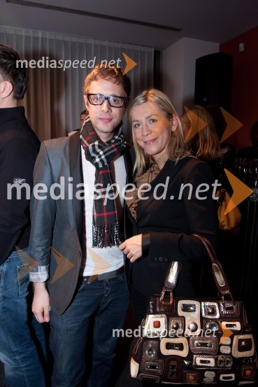 Aljoša Krošlin Grlj, modni urednik revije Mens Health in Mojca Briščik, vodja blagovnice MaxiPomladno prebujenje, premiera mjuzikla v MGL