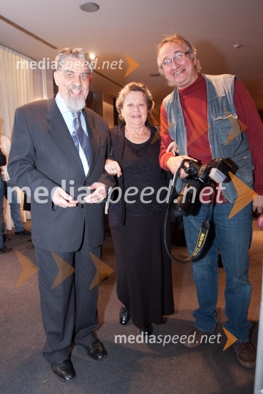 Ciril Zlobec, literat, soproga Veronika in Vito Tofaj, fotografPomladno prebujenje, premiera mjuzikla v MGL