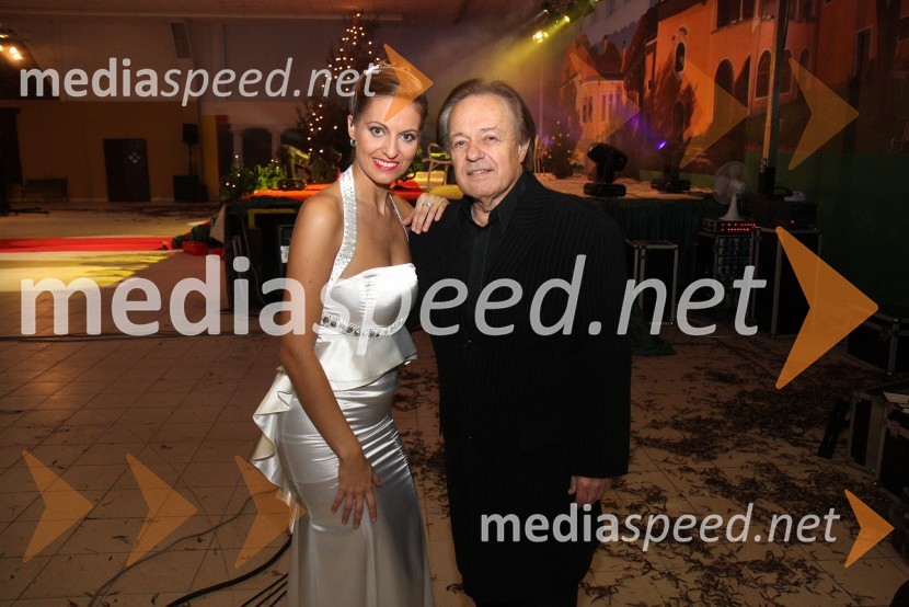 Mihaela Margan - Miša, novinarka, Playboyeva zajčica in voditeljica oddaje ter Alfi Nipič, pevecTV Pika, snemanje novoletne oddaje