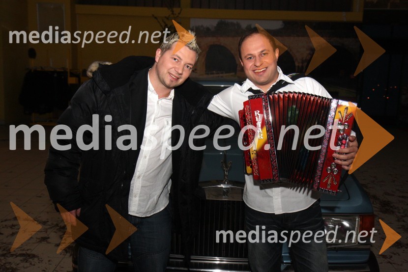 Roberto, skupina Skater in Boštjan Konečnik, harmonikarTV Pika, snemanje novoletne oddaje