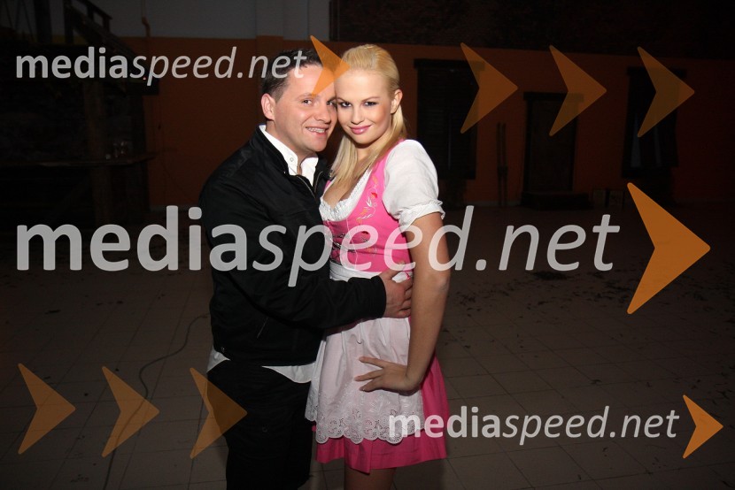 Jani Pavec in Tejči, pevca skupine Atomik HarmonikTV Pika, snemanje novoletne oddaje