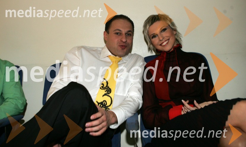 Boštjan Konečnik, harmonikar in Monika Pučelj, pevkaSlovenska polka in valček