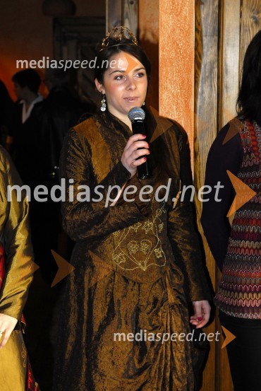 Anja Jamšek, mariborska vinska kraljica za obdobje 2008-2010Zaživela Hiša penin Frangež