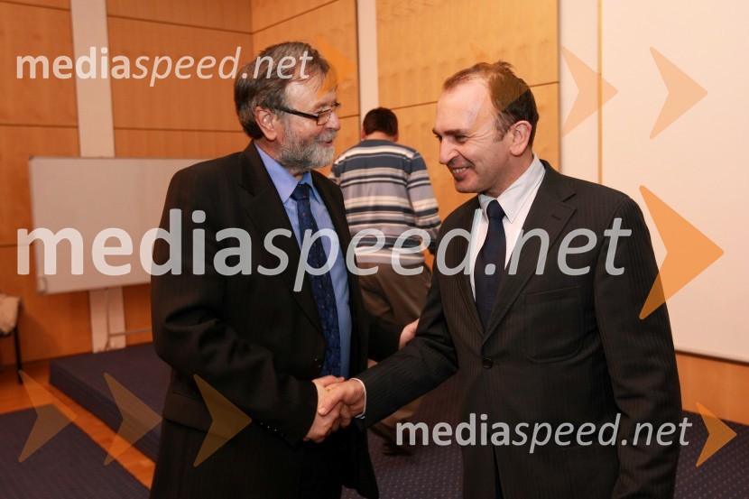 Prof. dr. Ivan Rozman, rektor Univerze v Mariboru in dr. Franci Demšar, direktor Javne agencije za raziskovalno dejavnost Republike Slovenije (ARSS)Univerza v Mariboru, okrogla miza o raziskovalnih projektih